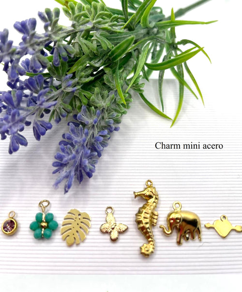 Collar nudos y charms